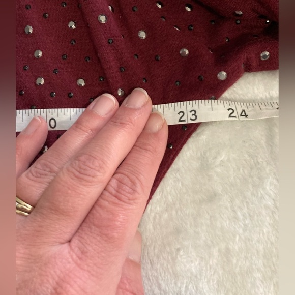 Lane Bryant plus sized cold shoulder burgundy sparkling blouse size 14/16 - Picture 8 of 8